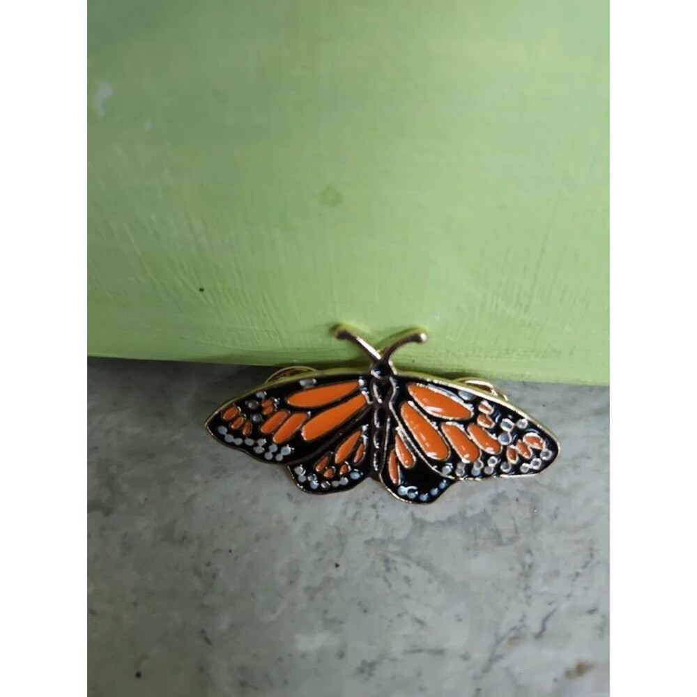 enamel over metal monarch butterfly brooch pin